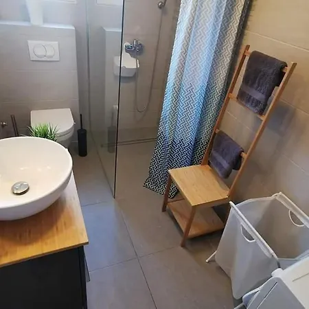 Seaview Modern With Jacuzzi Apartment *