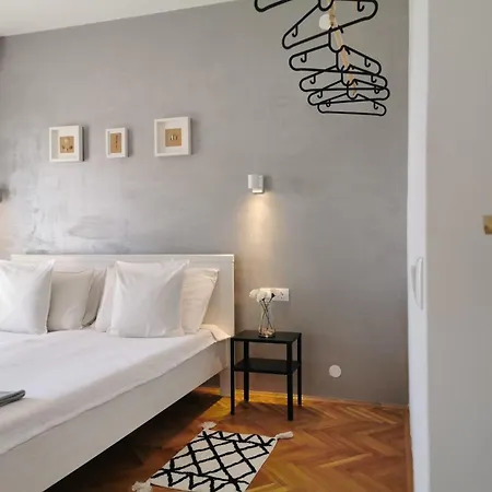 Seaview Modern With Jacuzzi Apartment *