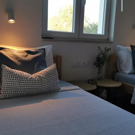 Apartment Seaview Modern With Jacuzzi Sveti Filip i Jakov